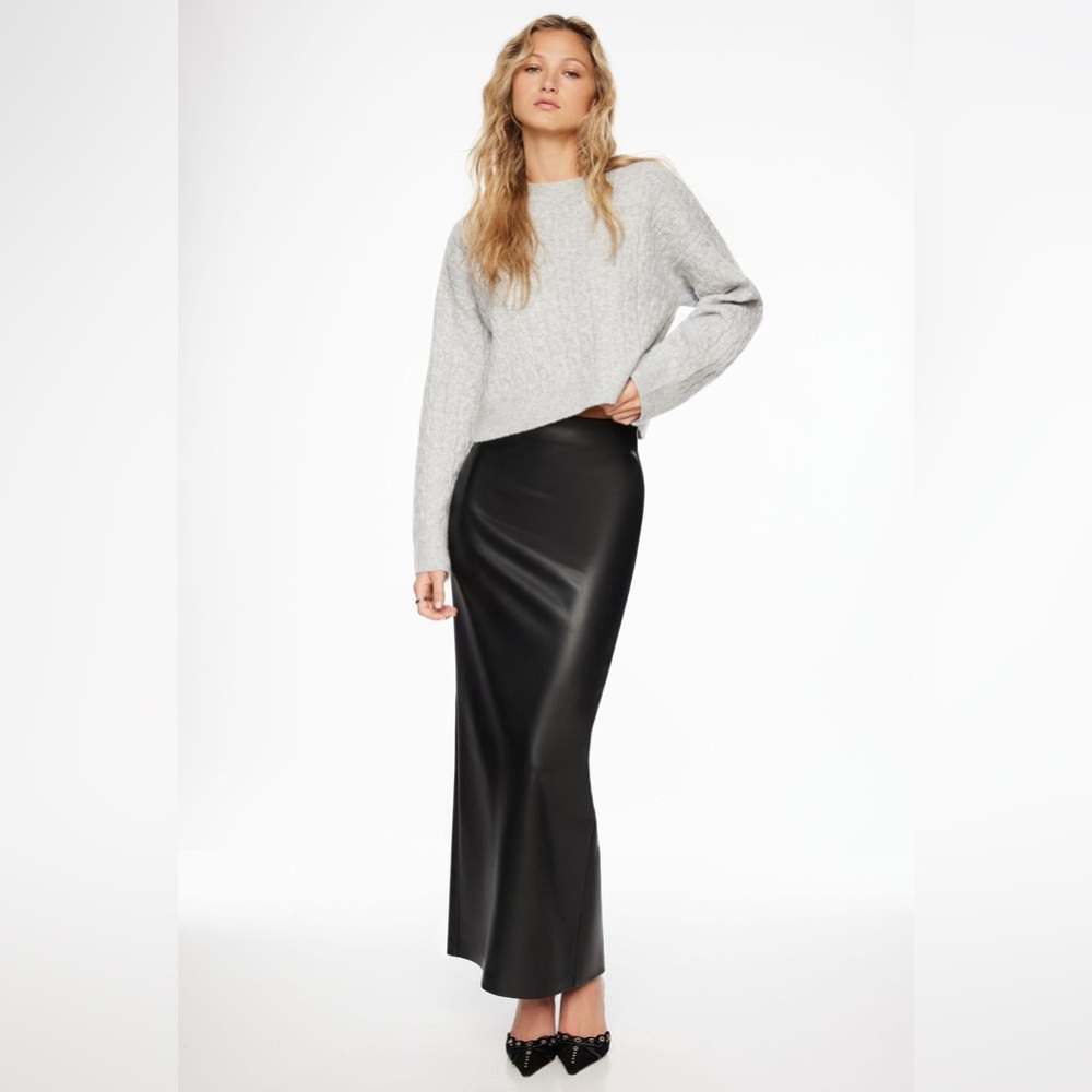 Long leather fitted skirt